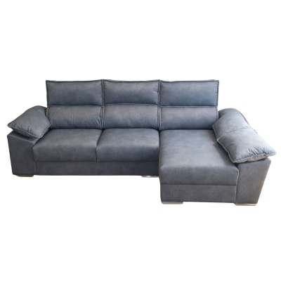 Sofá chaise longue cinzento com almofadas