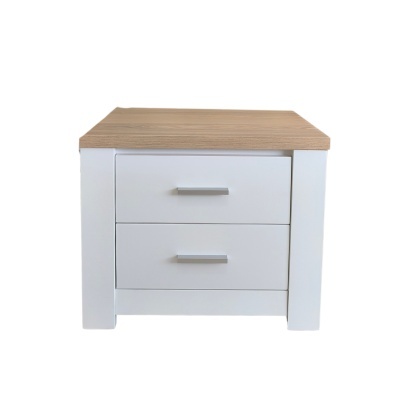 Mesa de cabeceira branca com tampo de madeira e dois gavetões
