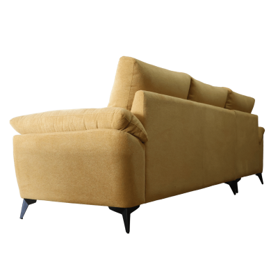 Sofá amarelo estofado com pernas pretas em metal