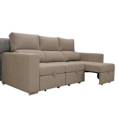 Sofá chaise longue bege com almofadas e apoios de braço largos