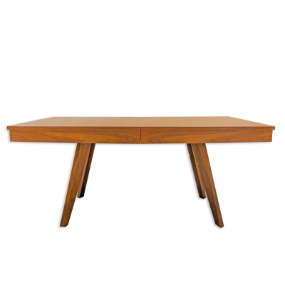 Mesa de madeira castanha com tampo retangular e pernas inclinadas