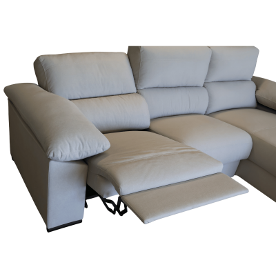 Sofá reclinável cinzento claro com assento e encostos almofadados