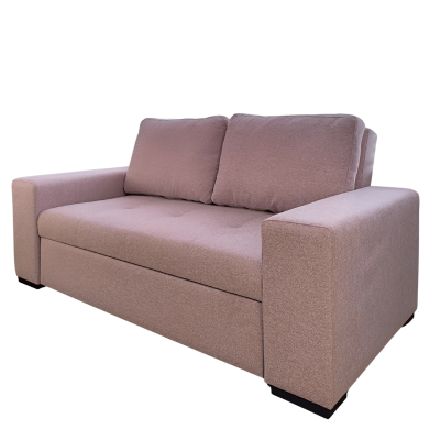 Sofá de dois lugares em tecido bege com almofadas largas e braços rectos