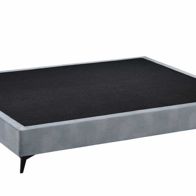 Estrado de cama cinza com superfície preta e pés pretos