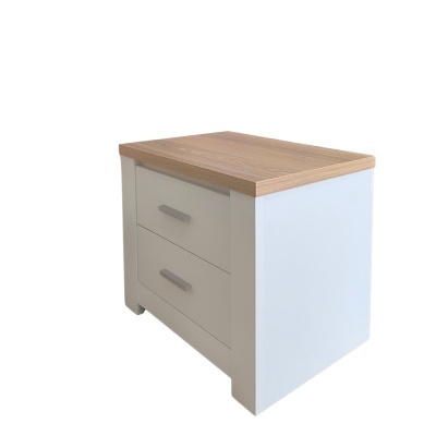 Mesa de cabeceira com duas gavetas branca e tampo de madeira