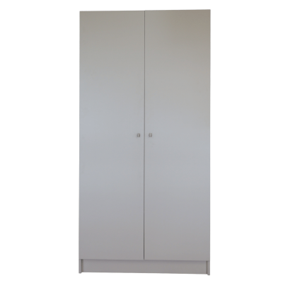 Armário branco com duas portas e puxadores circulares.