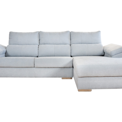 Sofá chaise longue cinza claro em tecido com braços almofadados