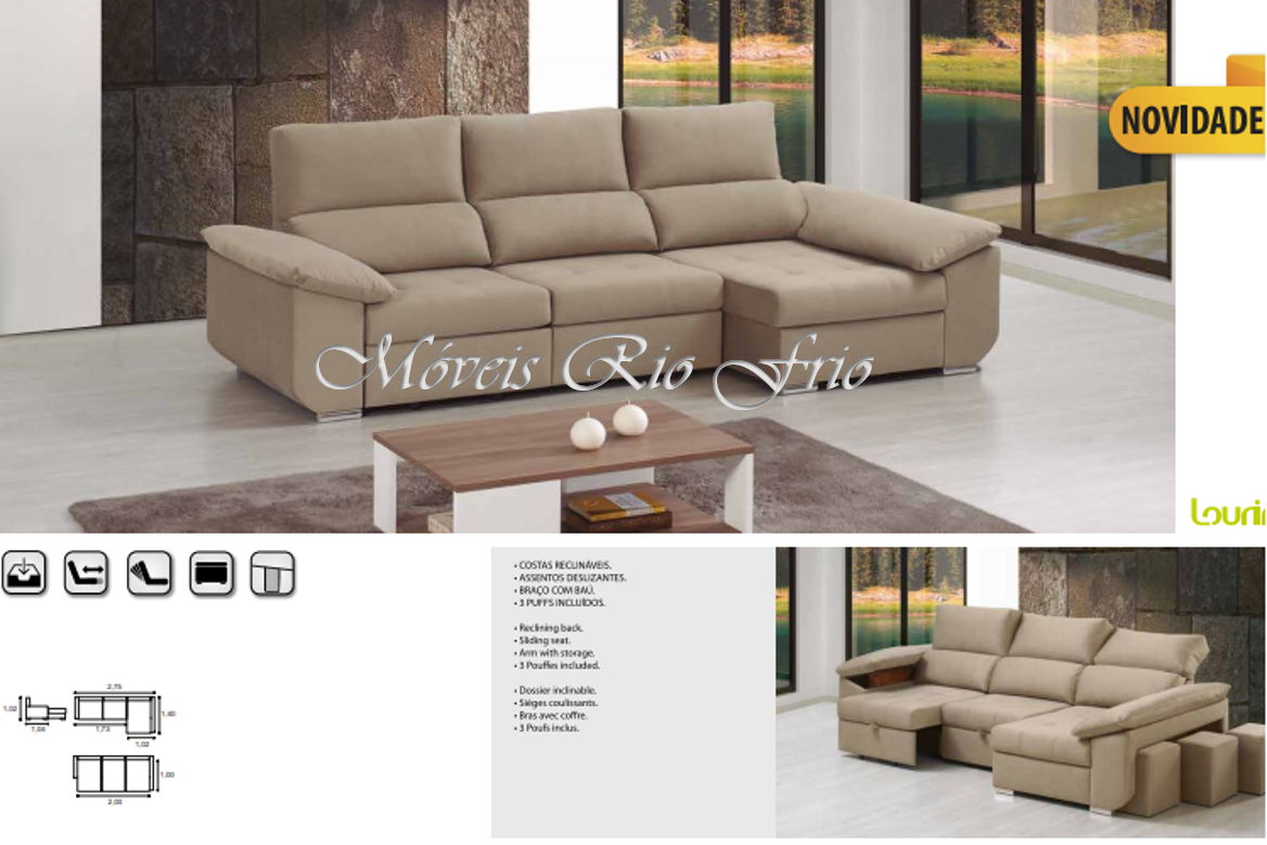 sofá chaise longue bege em sala moderna com mesa de centro e parede de pedra