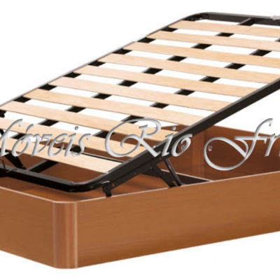 Base de cama com estrutura em madeira e ripas com sistema de elevação