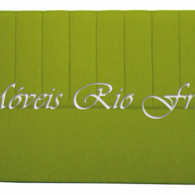 Painel estofado verde com costuras verticais