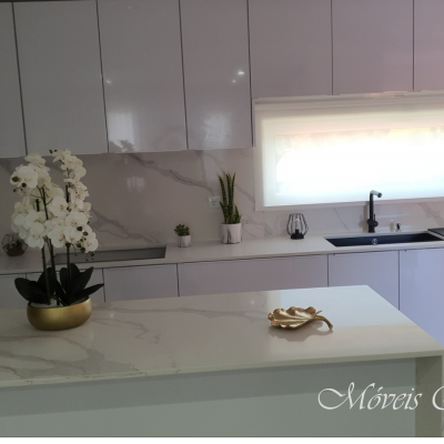 Cozinha&#x20;com&#x20;Ilha&#x20;Termolaminado