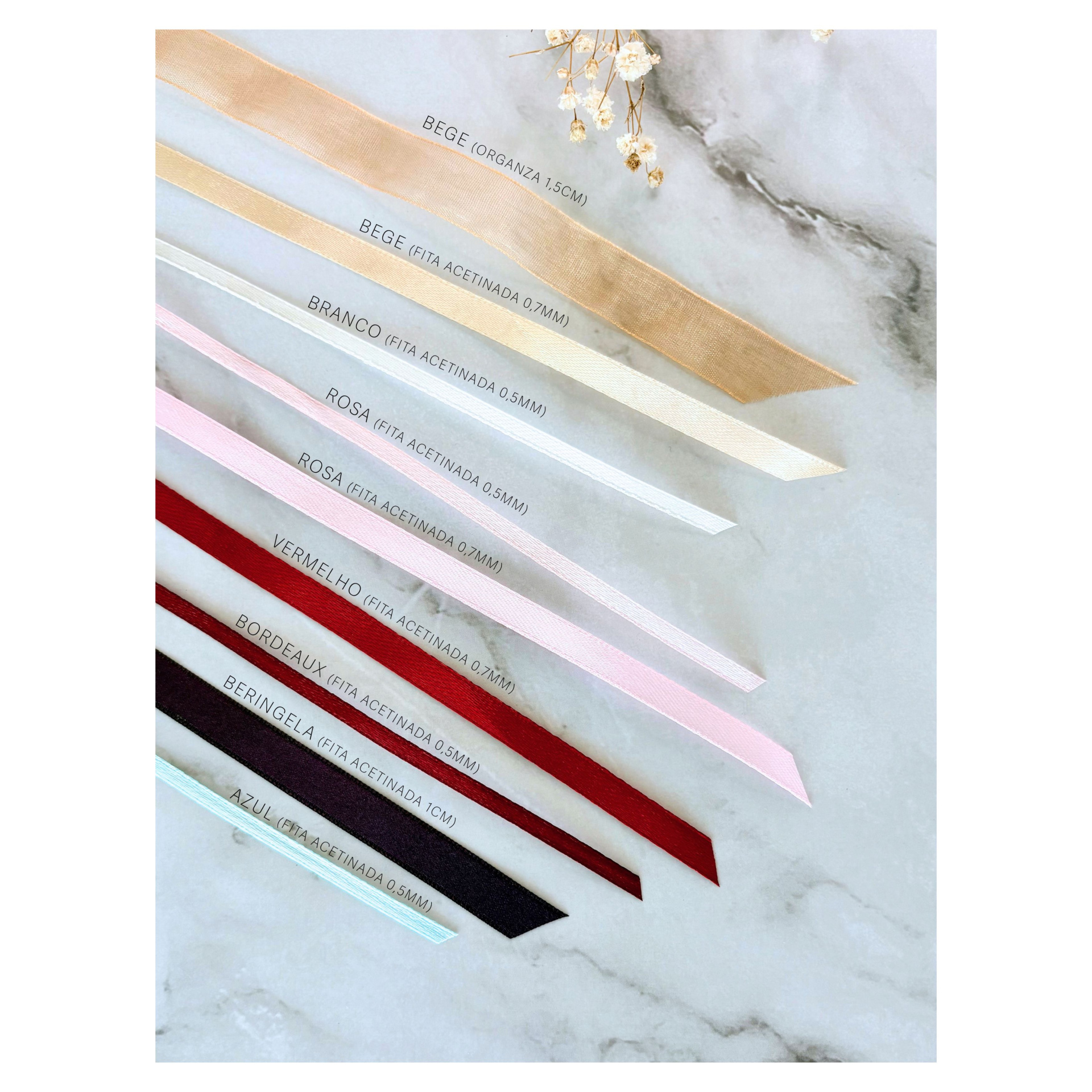Prato de Alianças pequeno - Personalizado fitas decorativas coloridas dispostas em fundo marmoreado