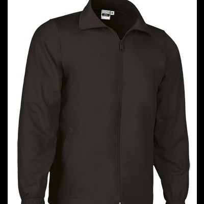 Casaco preto com fecho de correr frontal e gola clássica