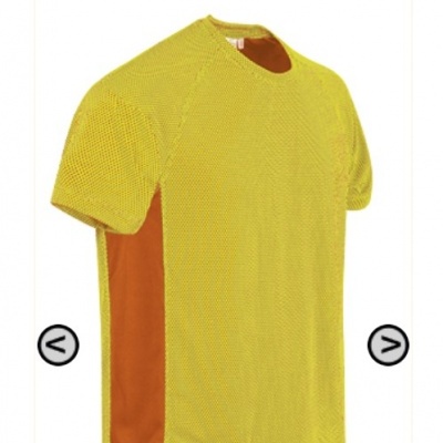 T-shirt desportiva amarela com painéis castanhos