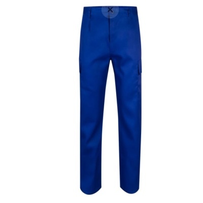 Calças de trabalho azuis com bolsos laterais sobre fundo branco