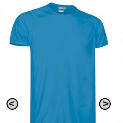 Camiseta azul turquesa de manga curta com gola redonda