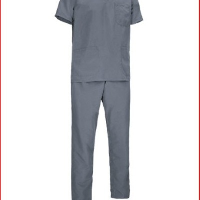 Uniforme médico cinzento com malha de manga curta e calças retas
