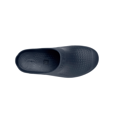 Sabot azul escuro com textura de pontos e palmilha hexagonal