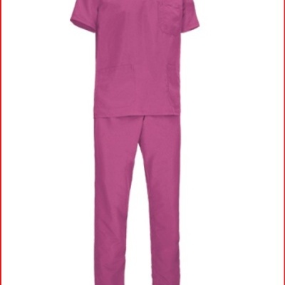 Conjunto de roupa médica rosa com t-shirt e calças