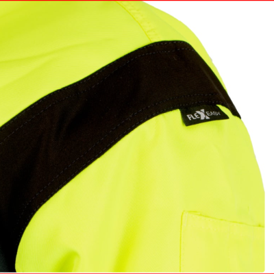 Roupa de trabalho amarela fluorescente com faixa preta e etiqueta FLEX EASY