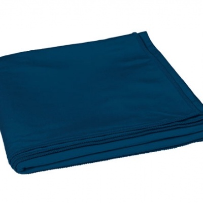 Toalha ou manta azul escuro dobrada