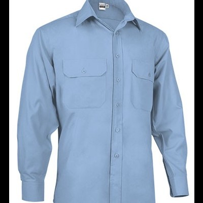 Camisa azul de manga comprida com bolsos frontais