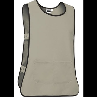 Colete cinza claro com acabamento preto e bolsos frontais