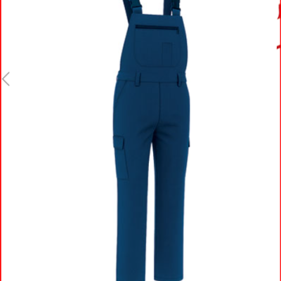 Macacão longo azul escuro com alças ajustáveis e bolsos