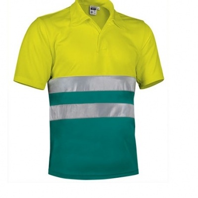Polo de manga curta amarelo fluo e verde com faixas refletoras horizontais