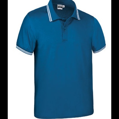 Polo azul com riscas brancas na gola e mangas