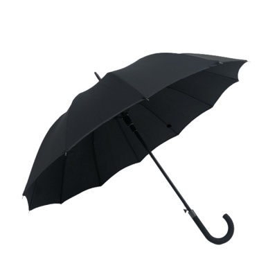 Guarda-chuva preto aberto com cabo curvado