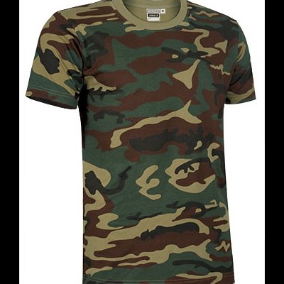 T-shirt camuflada verde e castanho com manga curta