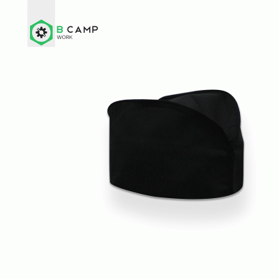 boné ou touca preta simples em fundo branco com logótipo B CAMP WORK