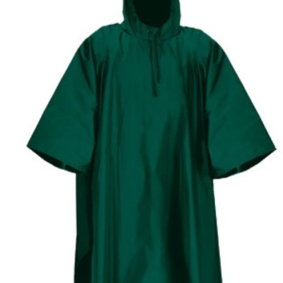 Poncho impermeável verde escuro com capuz