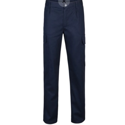 calças azuis escuras com bolsos laterais em fundo branco