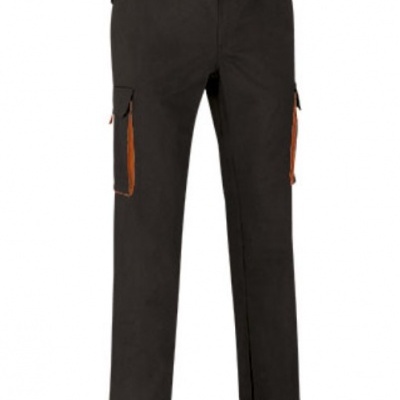 Calças de trabalho pretas com bolsos laterais e detalhes em laranja