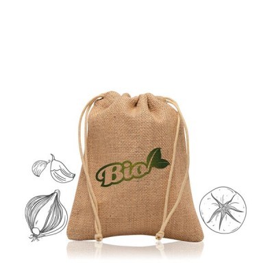 Saco de juta com cordões e texto Bio verde, com desenhos ilustrativos de cebola, noz e tomate
