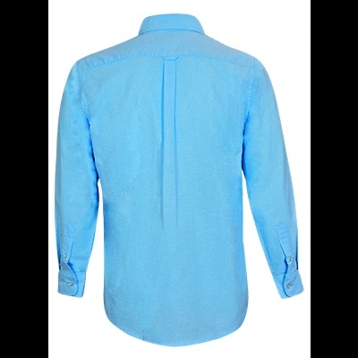 Camisa social azul claro de manga longa vista de costas