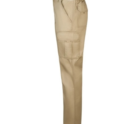 Calças cargo bege com vários bolsos laterais