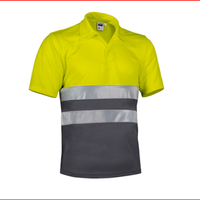 Polo de trabalho amarelo com faixas refletoras prateadas e parte inferior cinzenta