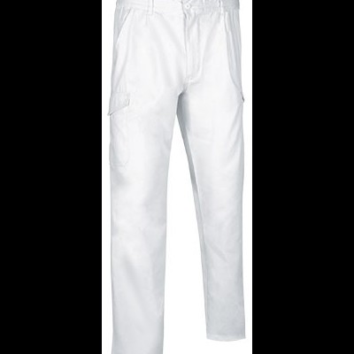 Calças brancas com bolsos e fecho de botão