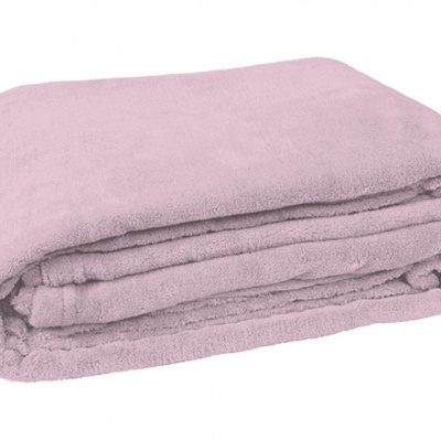 Manta cor-de-rosa de microfibra dobrada