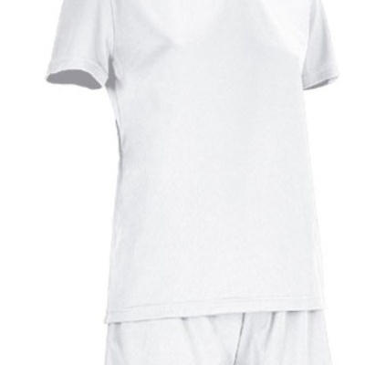 Conjunto de pijama branco com t-shirt e calções