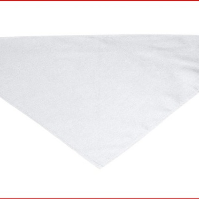 Lenço triangular branco liso
