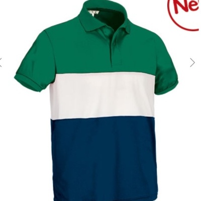 Polo tricolor verde, branco e azul com gola e manga curta