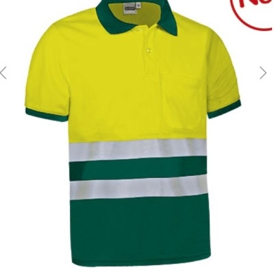 Polo amarelo e verde com faixas refletoras brancas e gola verde