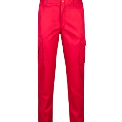 Calças cargo vermelhas com bolsos laterais e botão