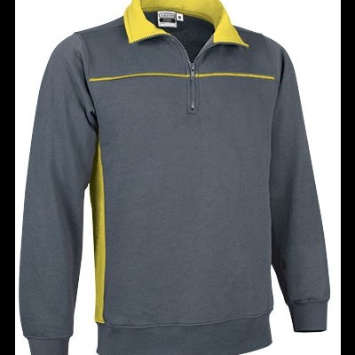 Camisola cinzenta com detalhes amarelos e fecho no pescoço