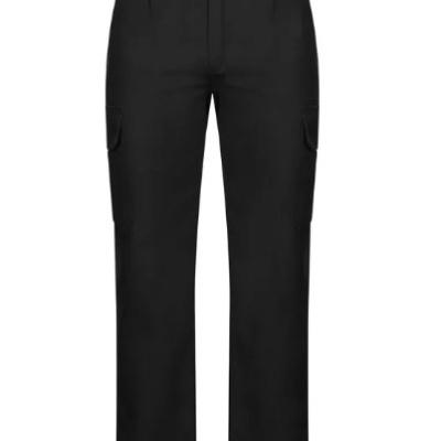 Calças pretas com bolsos laterais e fecho de botão