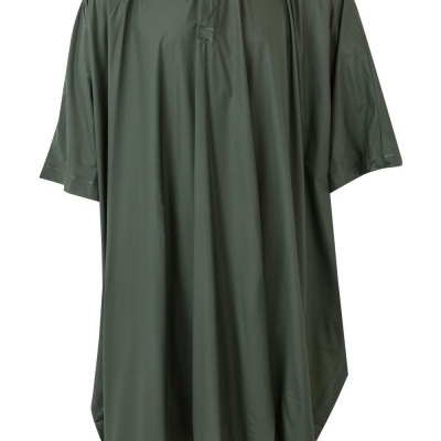 Poncho impermeável verde militar com capuz em fundo branco